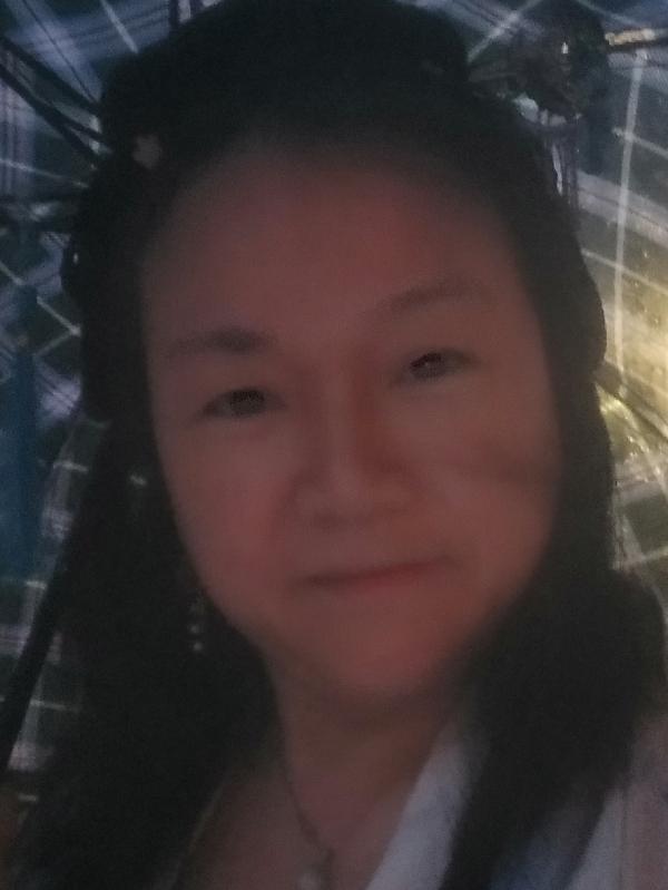 逃亡路上和护卫相爱了